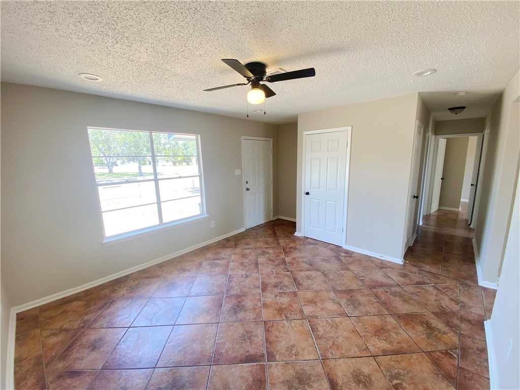 1433 Madrid Dr Property Photo 5