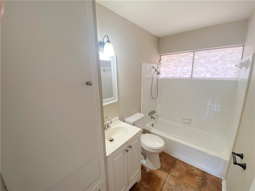 1433 Madrid Dr Property Photo 8