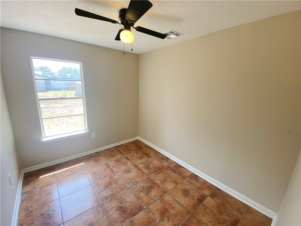 1433 Madrid Dr Property Photo 11