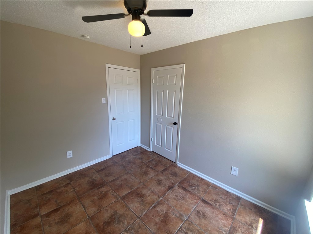1433 Madrid Dr Property Photo 12