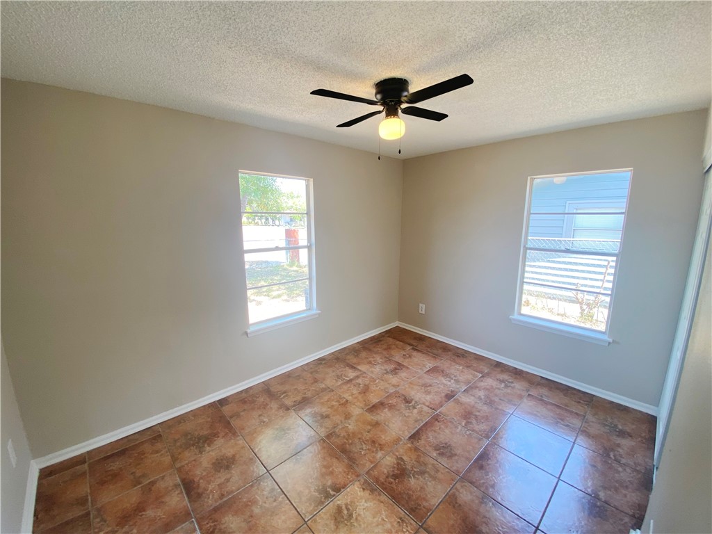 1433 Madrid Dr Property Photo 13