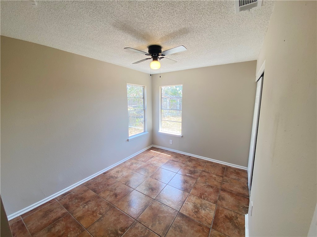 1433 Madrid Dr Property Photo 16