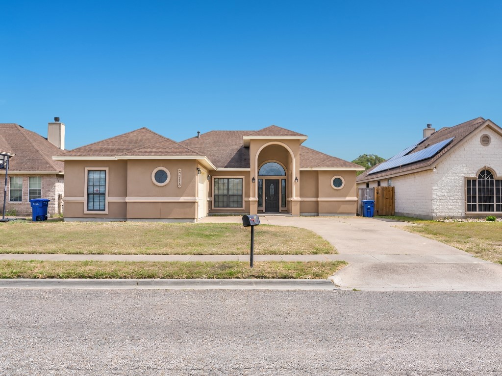 2514 Dewberry Dr Property Photo 2
