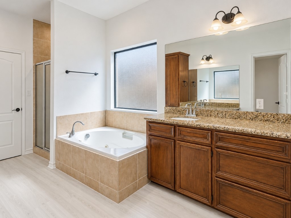 2514 Dewberry Dr Property Photo 15
