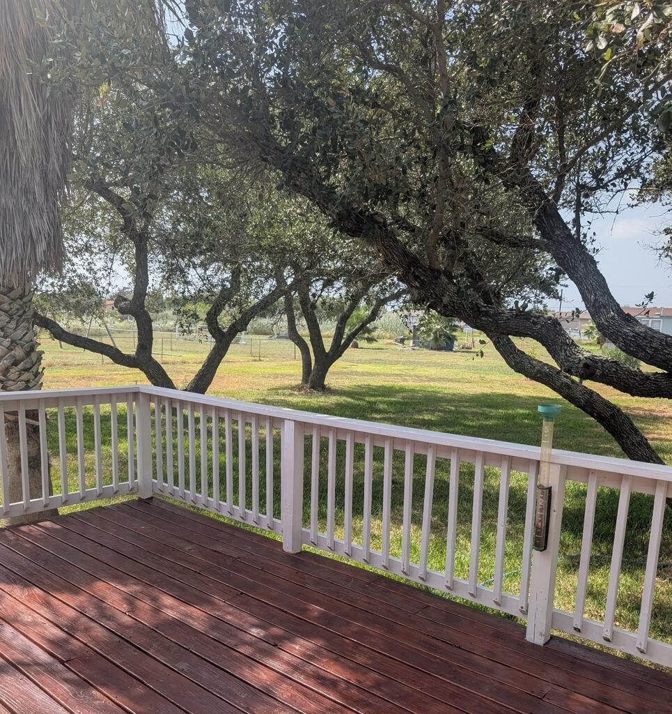 112 Cielo Vista Dr Property Photo 3