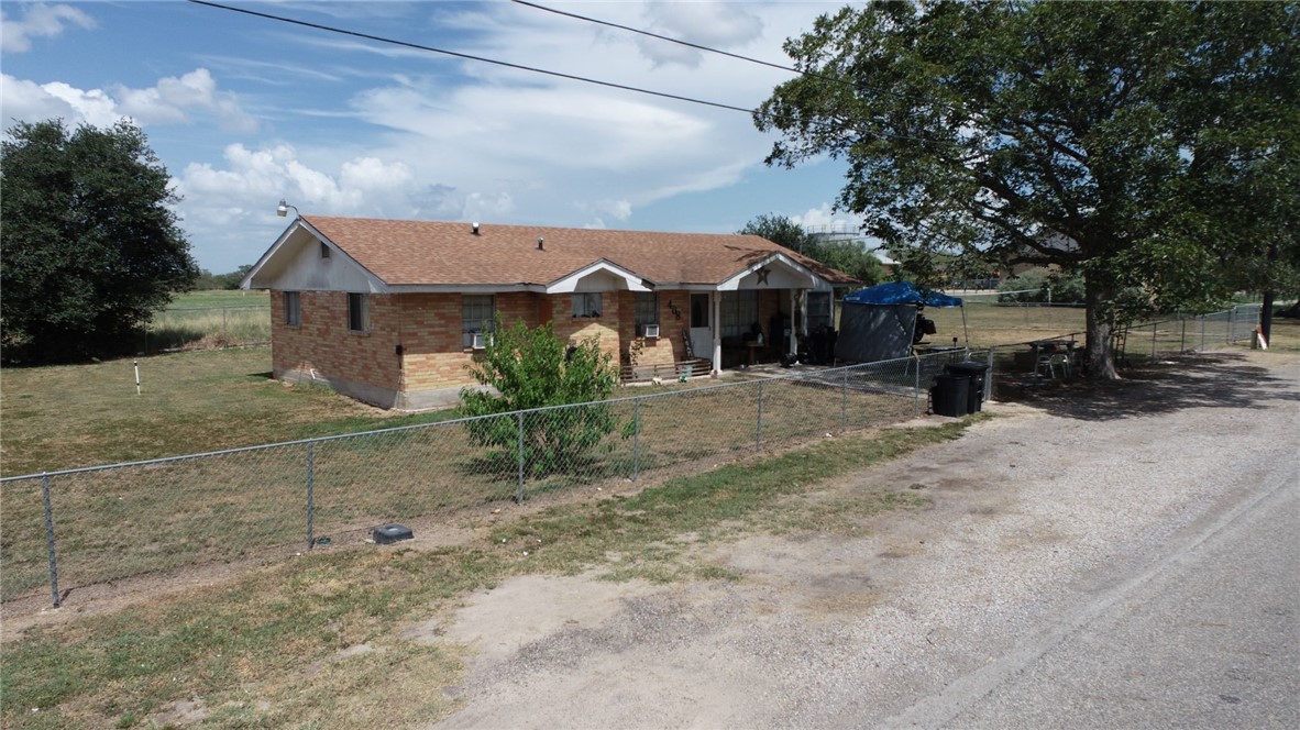 409 E St Mary St Property Photo 1