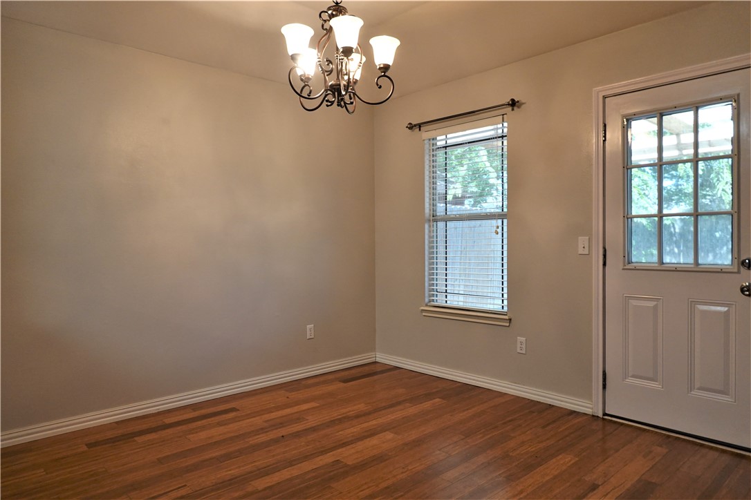 1120 La Mirada Property Photo 8