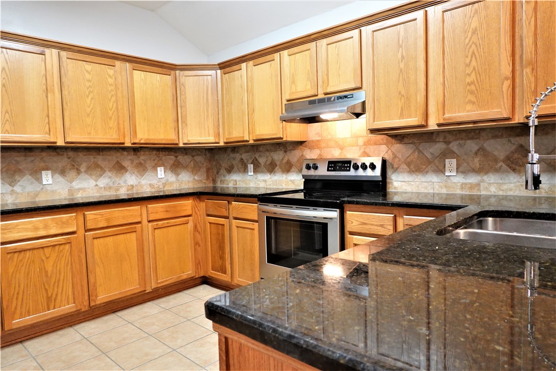 1120 La Mirada Property Photo 15