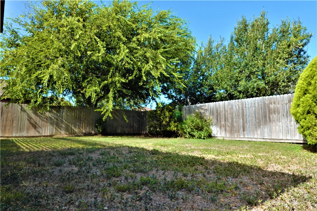 1120 La Mirada Property Photo 16