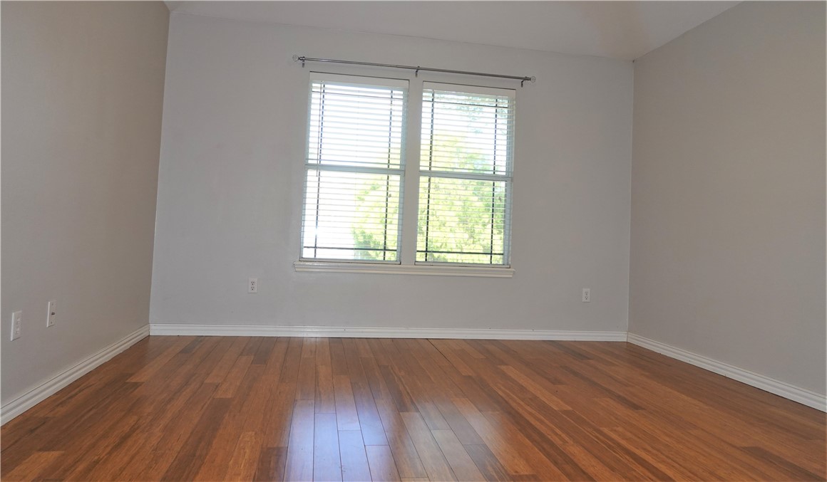 1120 La Mirada Property Photo 17