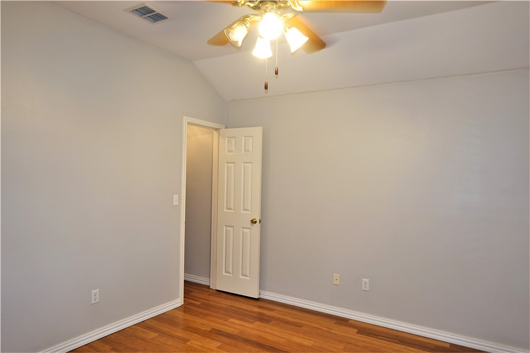 1120 La Mirada Property Photo 23