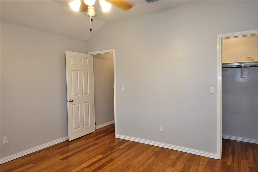1120 La Mirada Property Photo 24