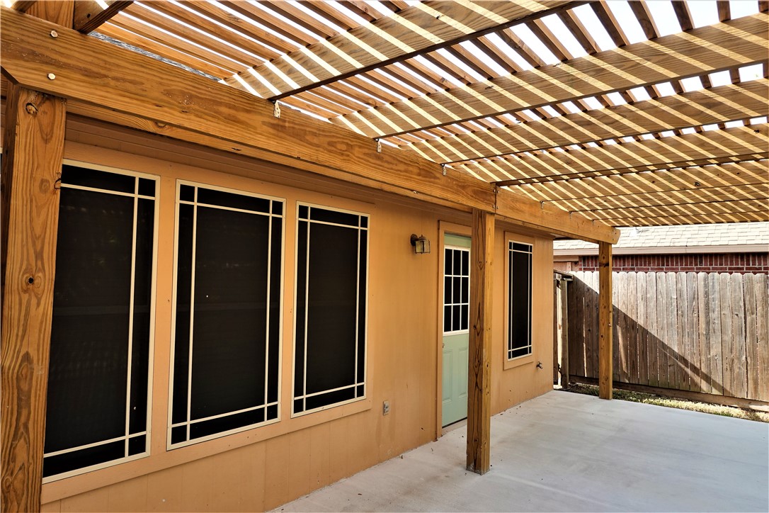 1120 La Mirada Property Photo 29