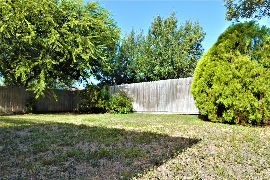 1120 La Mirada Property Photo 30