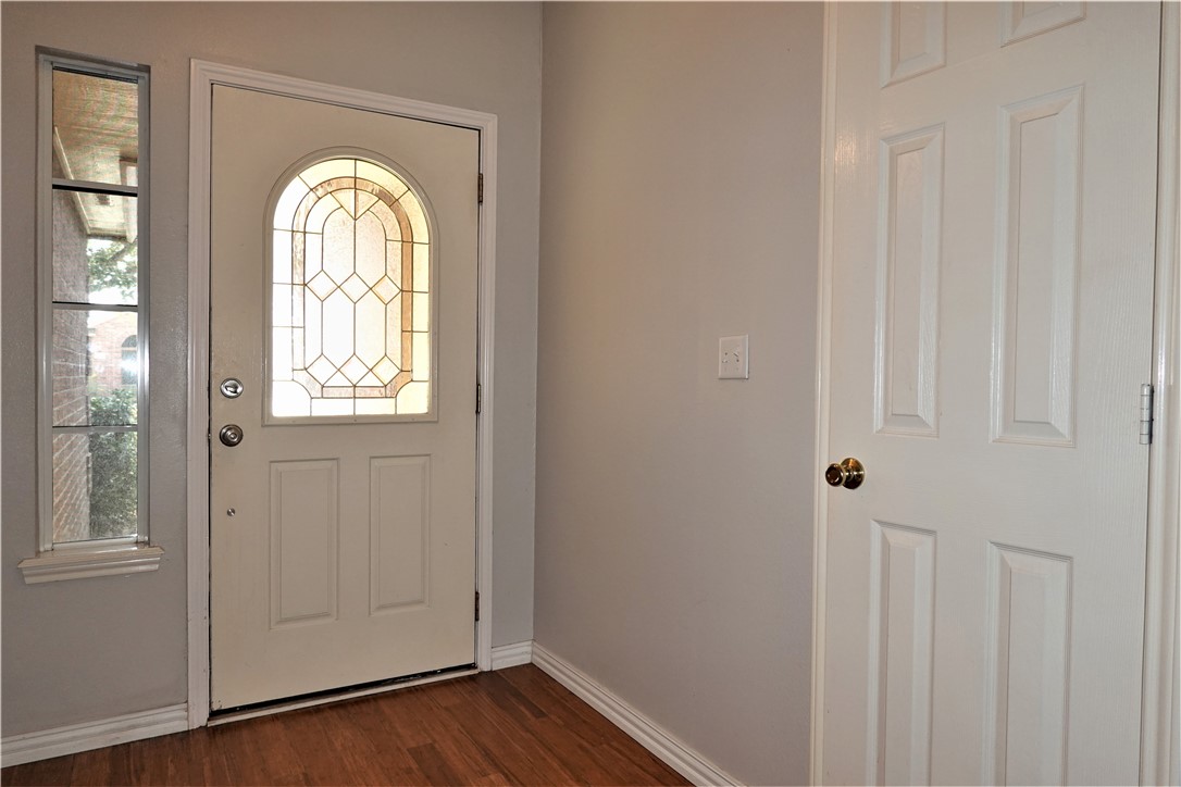 1120 La Mirada Property Photo 34