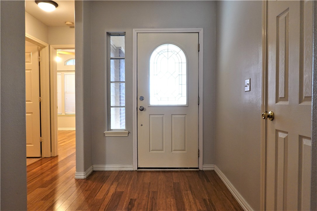 1120 La Mirada Property Photo 35