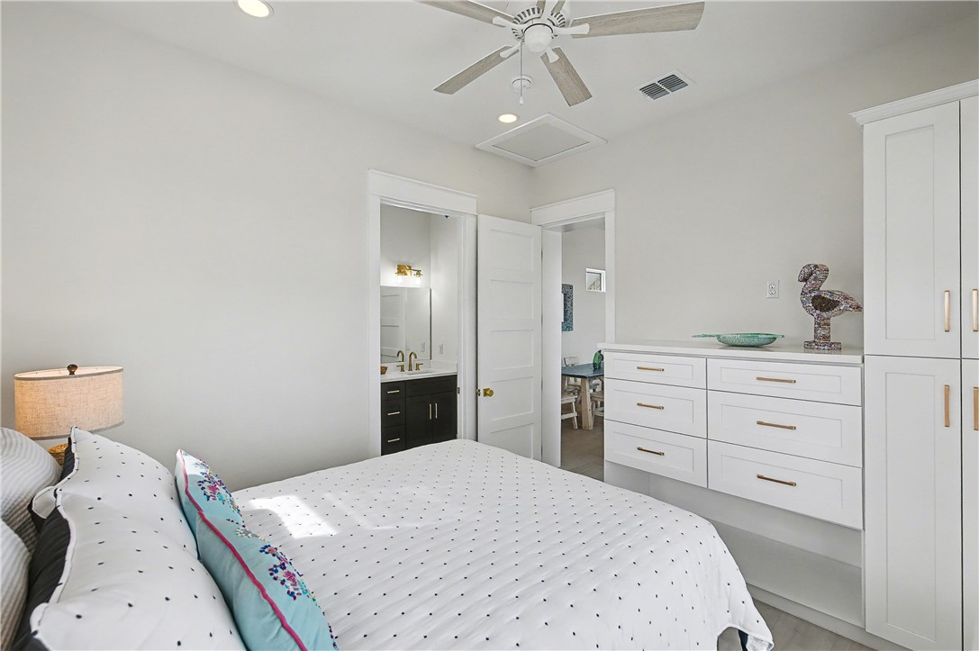 106 Porto Villageo Dr Property Photo 13