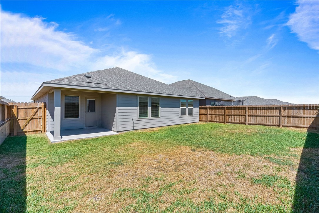 1308 Maverick St Property Photo 15