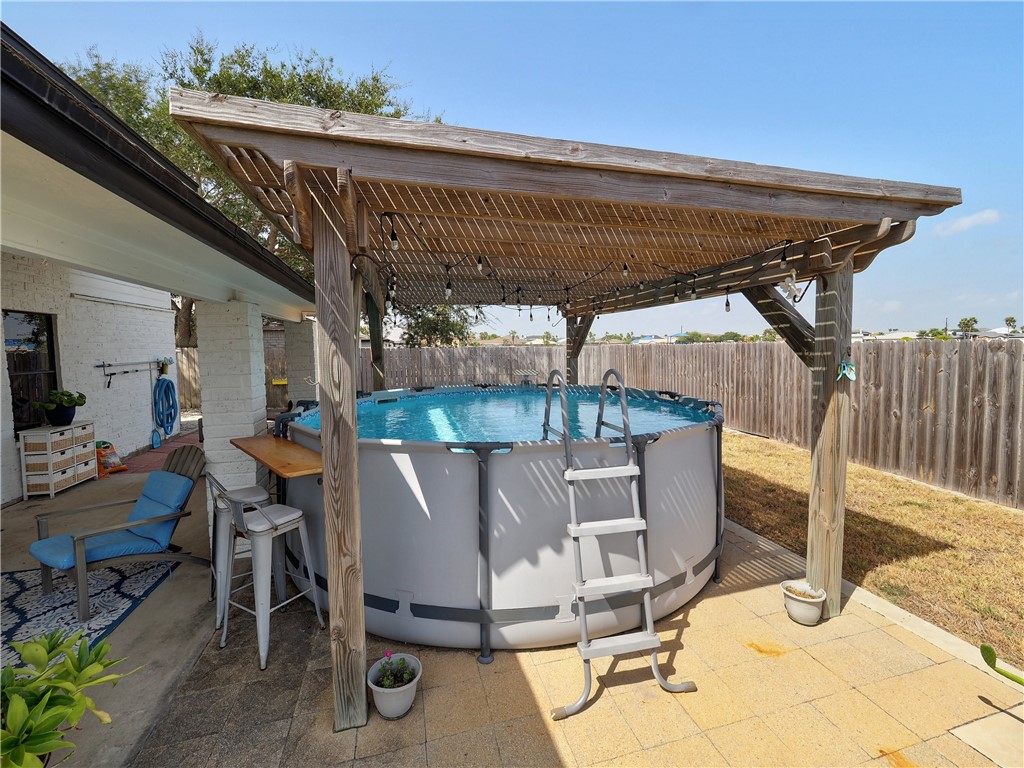 13938 Windjammer Dr Property Photo 36