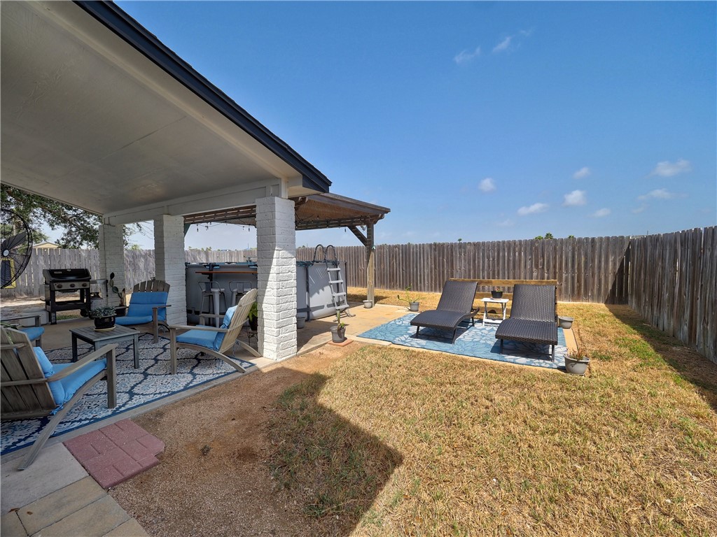 13938 Windjammer Dr Property Photo 38