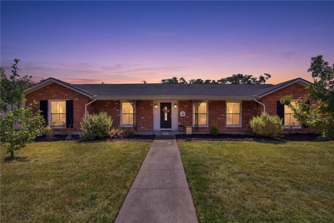 633 Moray Pl Property Photo 1