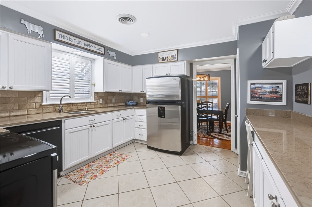 633 Moray Pl Property Photo 15