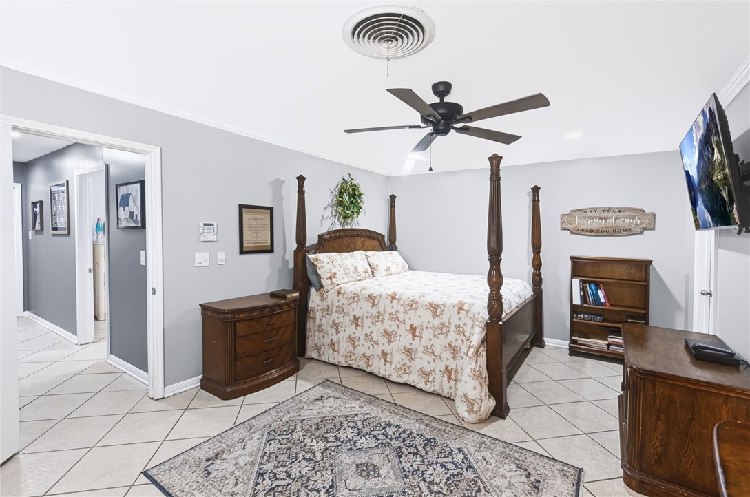 633 Moray Pl Property Photo 18