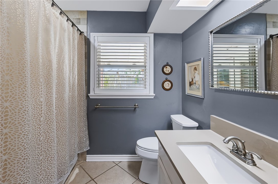 633 Moray Pl Property Photo 26