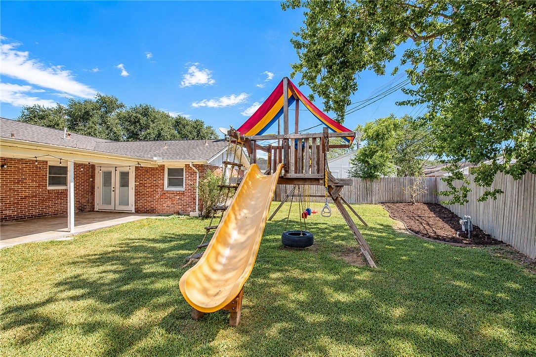 633 Moray Pl Property Photo 35