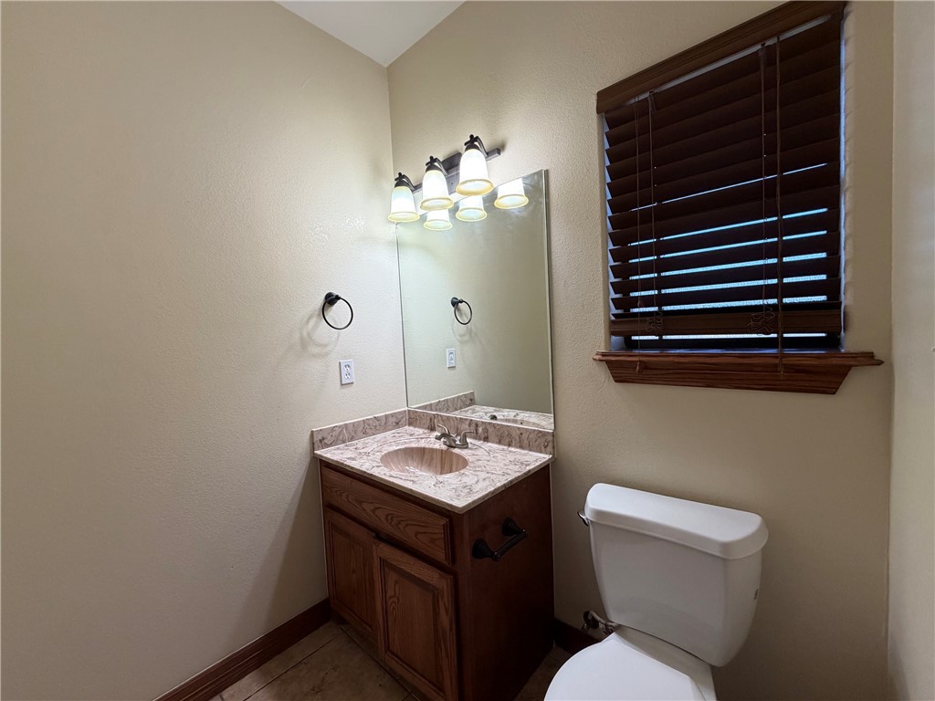664 Fm 625 Property Photo 8