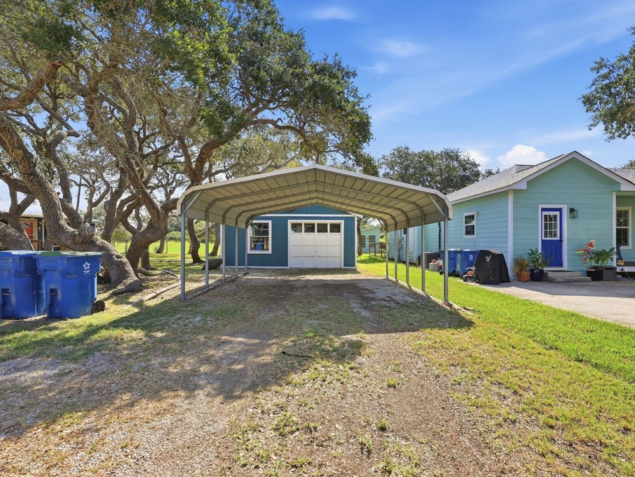 1410 S Mathis St Property Photo 3