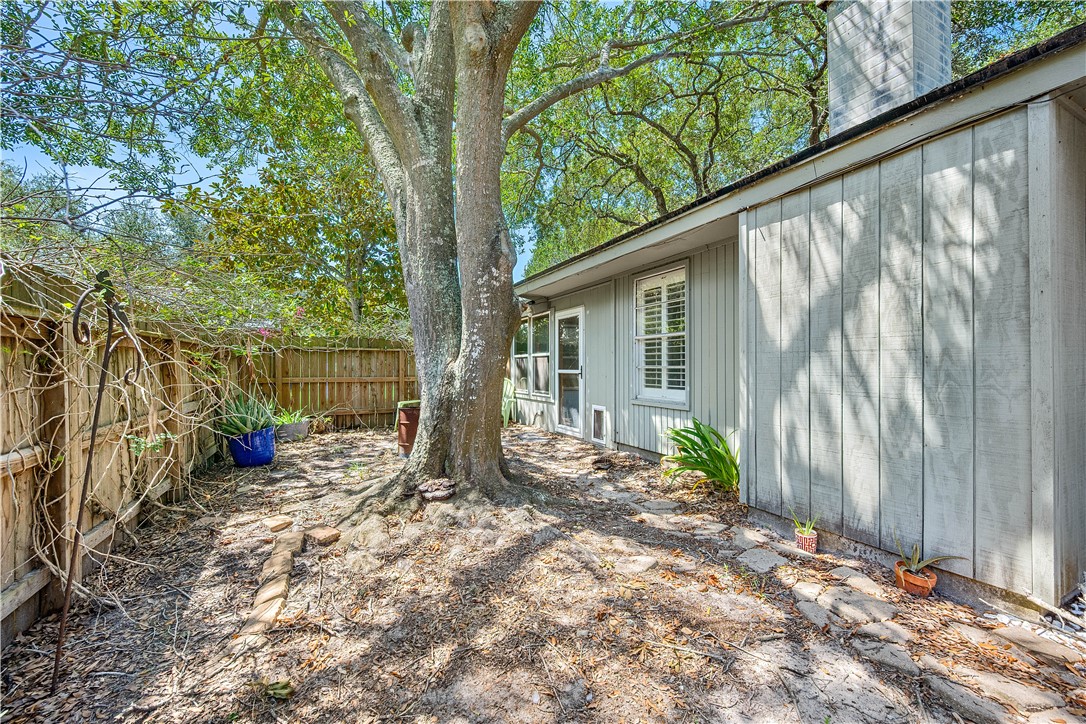 2130 Eastwind St Property Photo 42