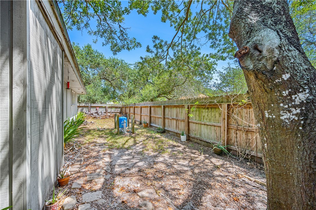 2130 Eastwind St Property Photo 44