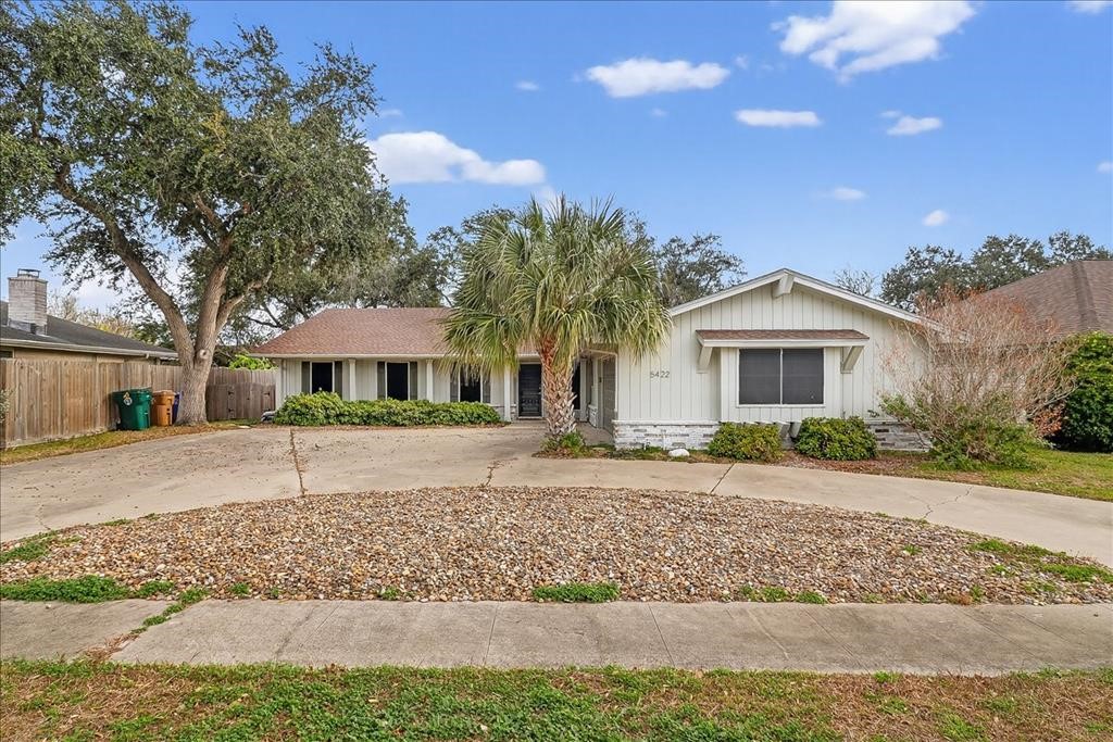 5422 Whitemarsh Dr Property Photo 1