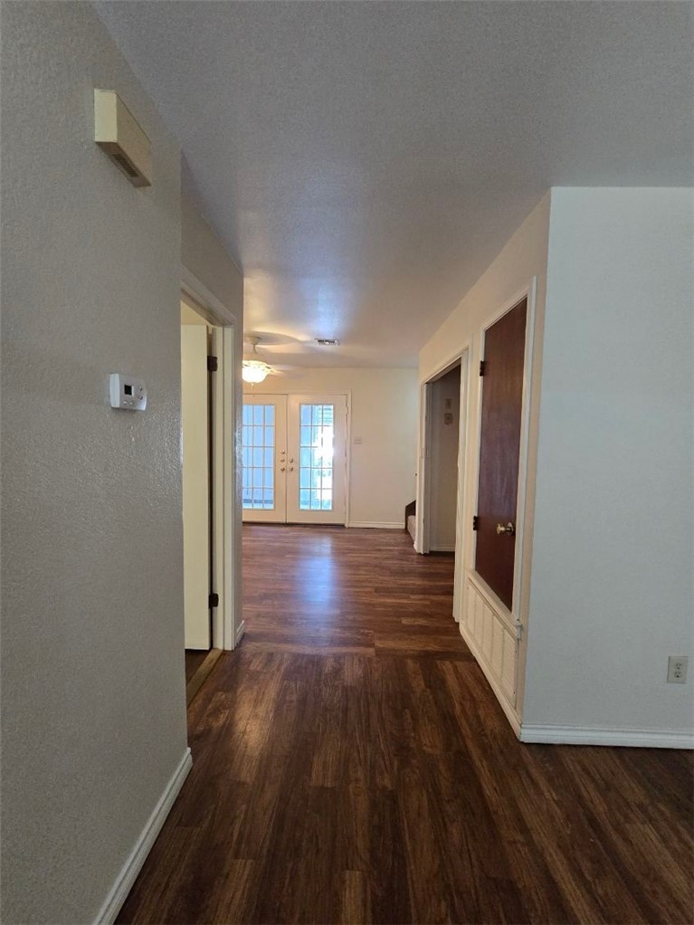 5166 Middlecoff Road B Property Photo 9