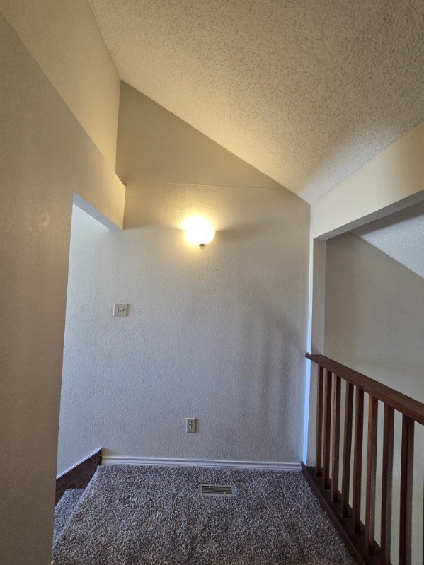 5166 Middlecoff Road B Property Photo 21