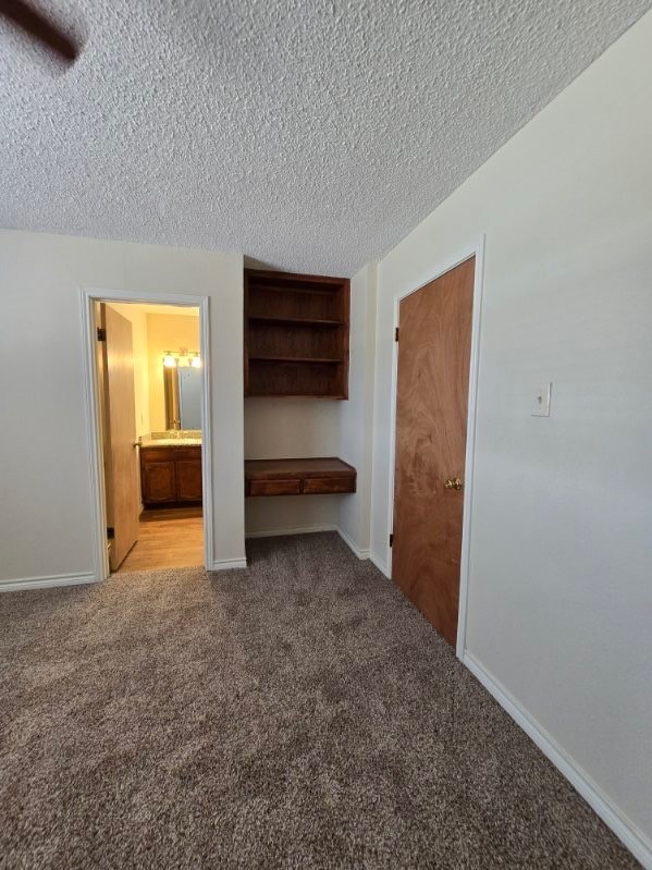 5166 Middlecoff Road B Property Photo 28
