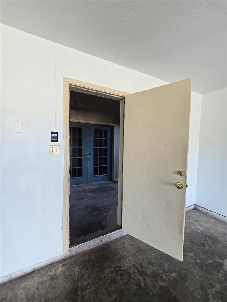 5166 Middlecoff Road B Property Photo 43