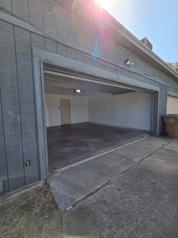 5166 Middlecoff Road B Property Photo 47