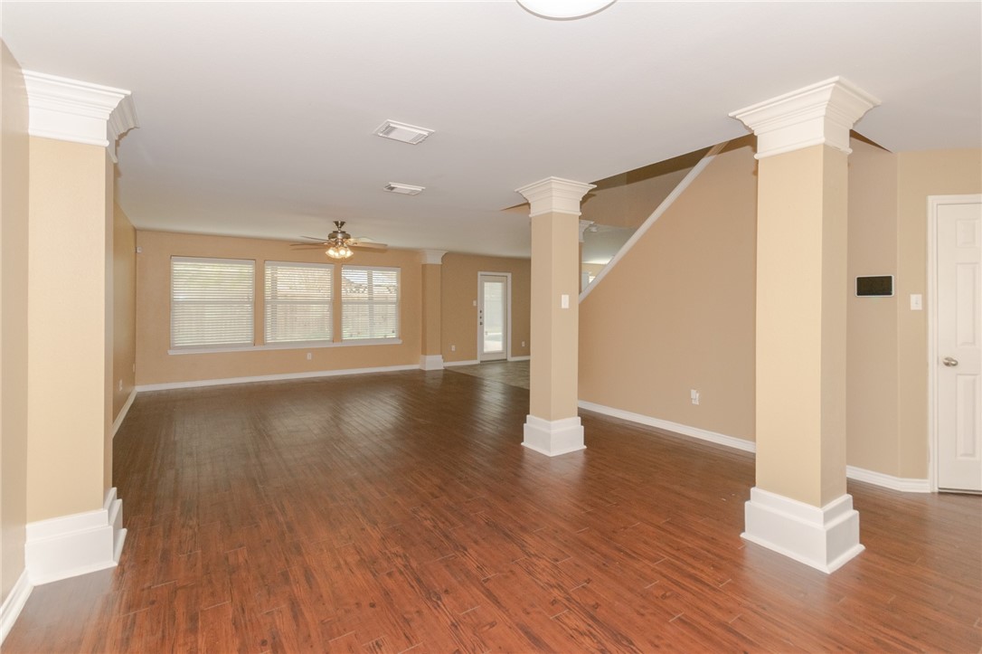 3922 Accrington Ct Property Photo 5
