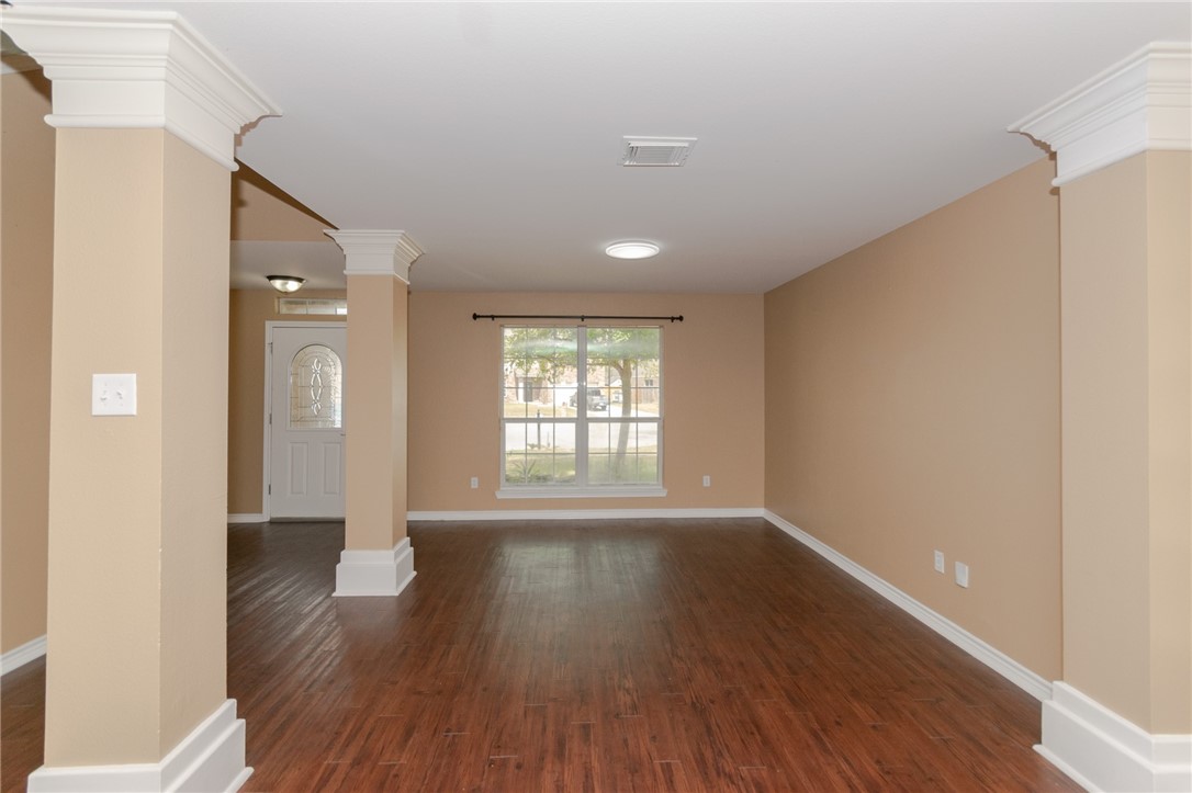 3922 Accrington Ct Property Photo 6