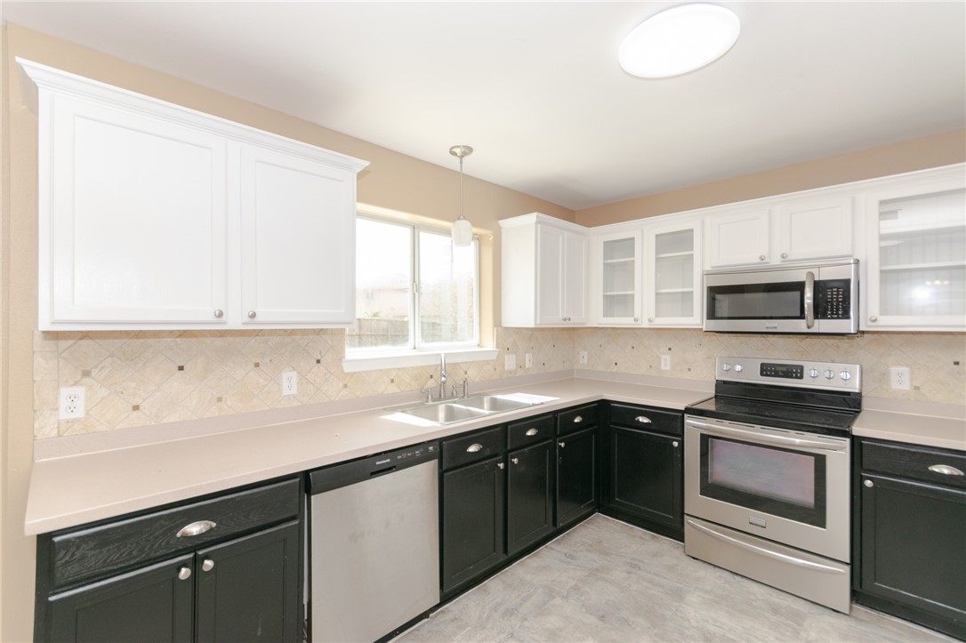 3922 Accrington Ct Property Photo 11
