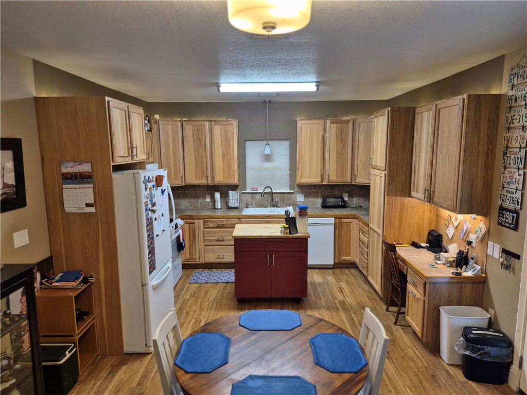 924 Ibis Dr Property Photo 8