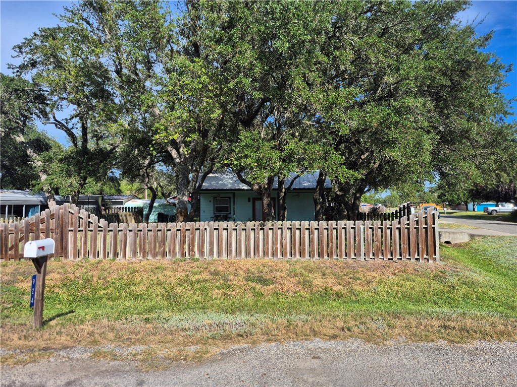 924 Ibis Dr Property Photo 16