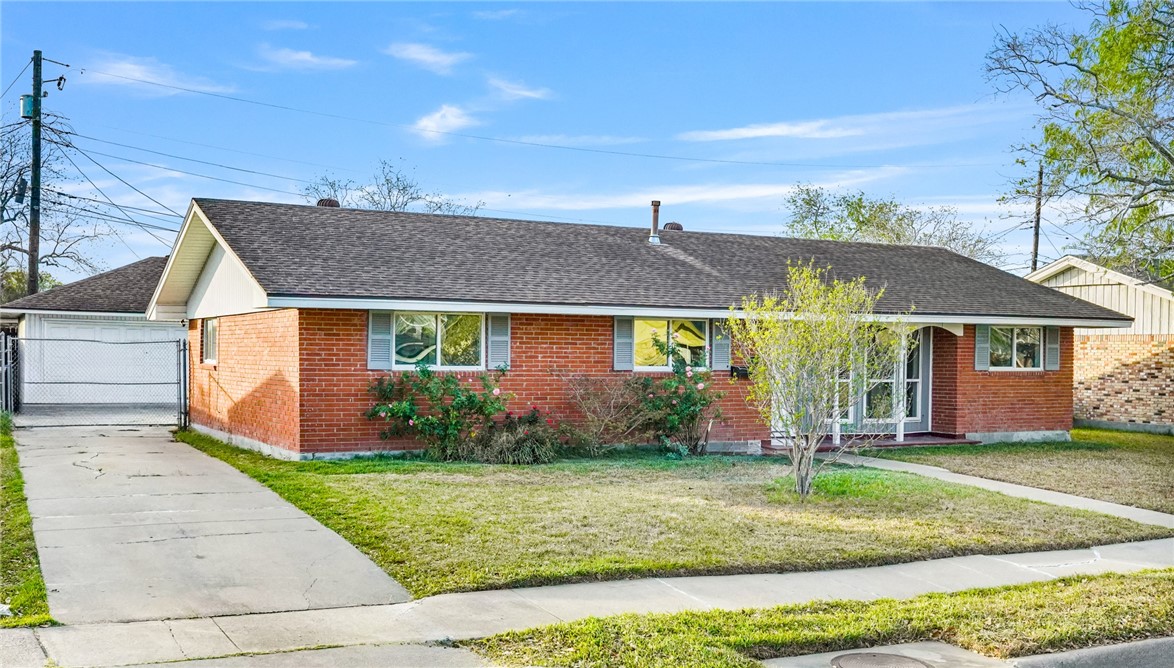 1061 Meadowbrook Dr Property Photo 1