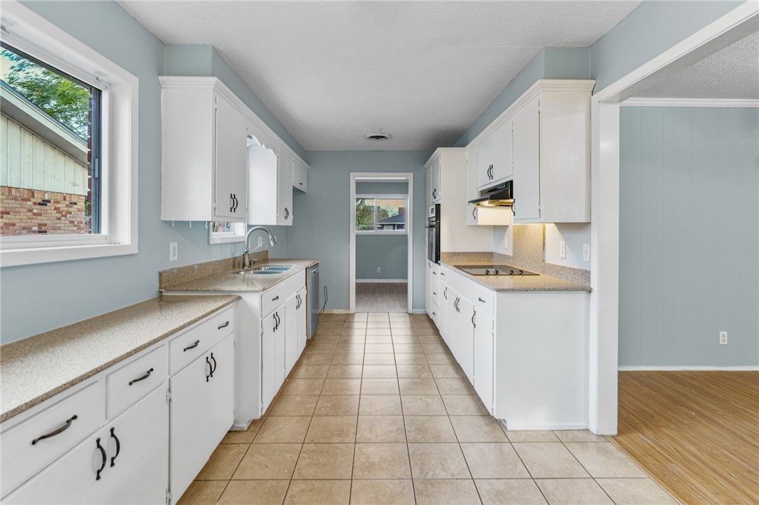 1061 Meadowbrook Dr Property Photo 11