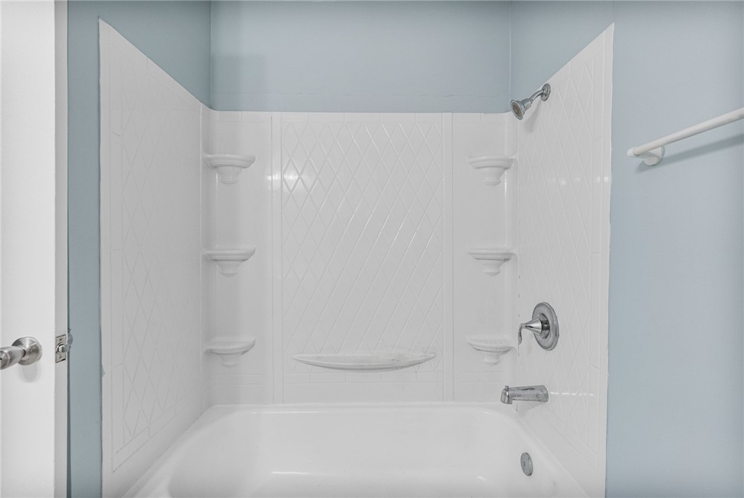 1061 Meadowbrook Dr Property Photo 14