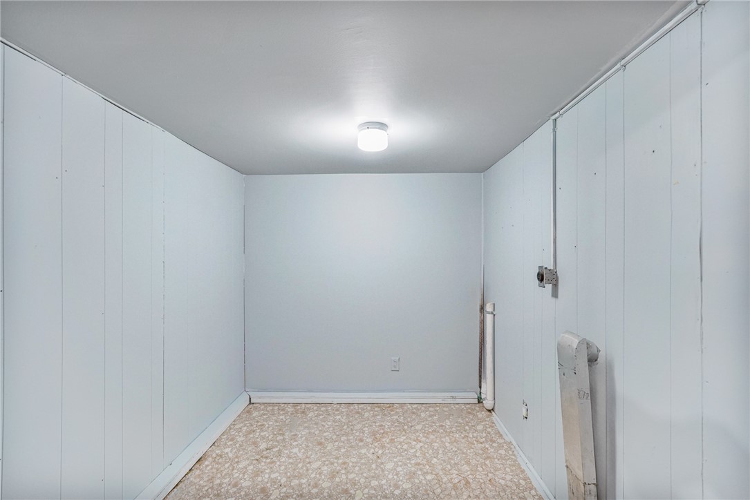 1061 Meadowbrook Dr Property Photo 27