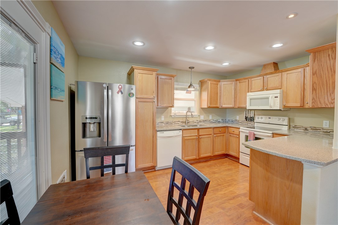 1023 S Fuqua St Property Photo 12
