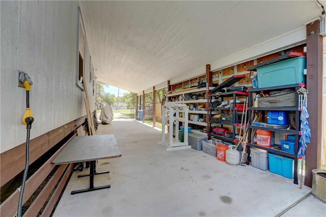 1023 S Fuqua St Property Photo 28